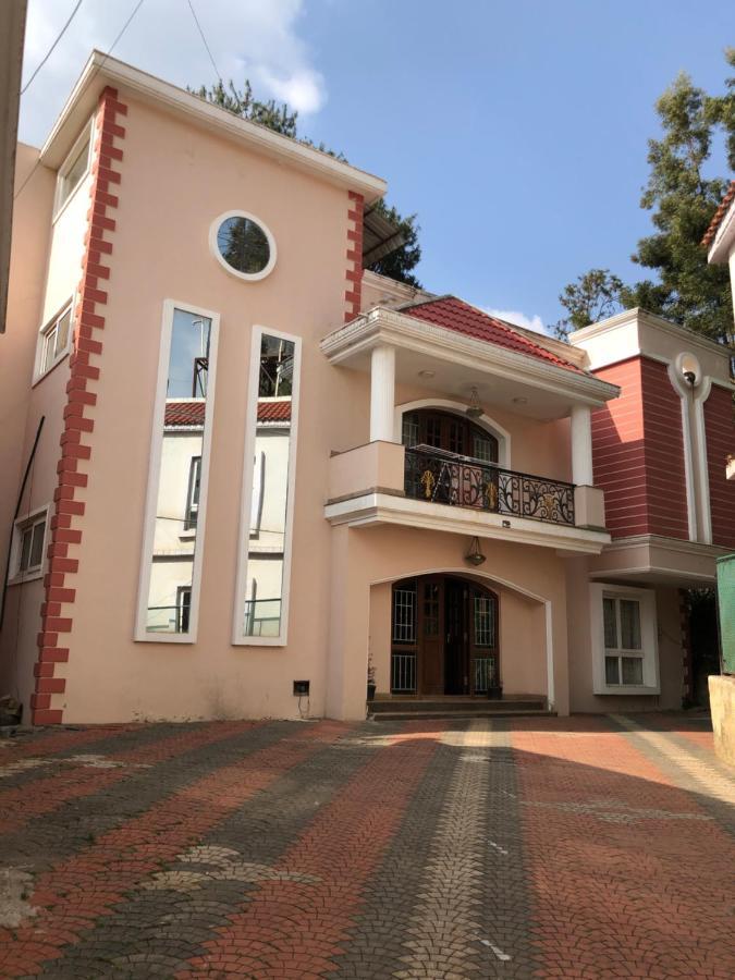 Hillcrest Metro Hotel Ooty Ngoại thất bức ảnh